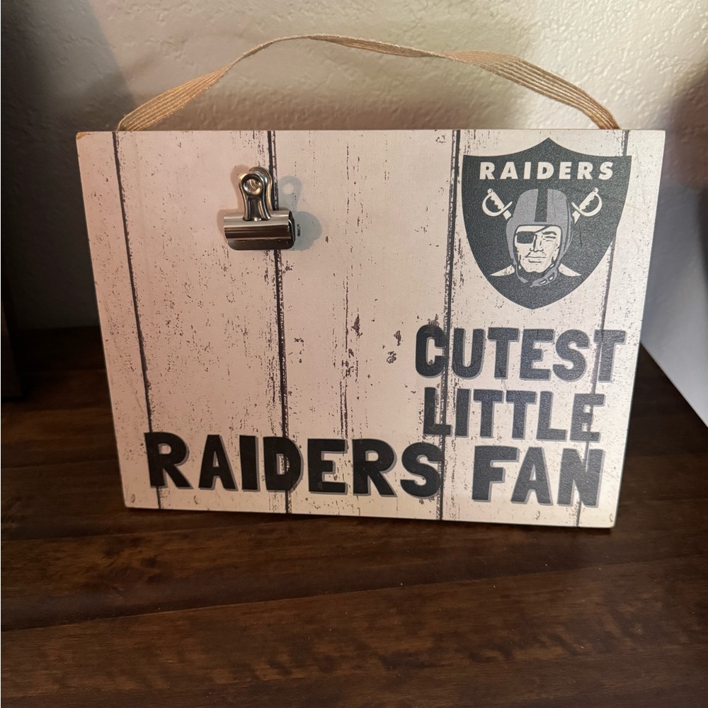 Raiders Fan picture holder with Clip